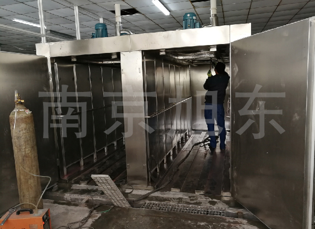 烘房安裝現(xiàn)場(chǎng)